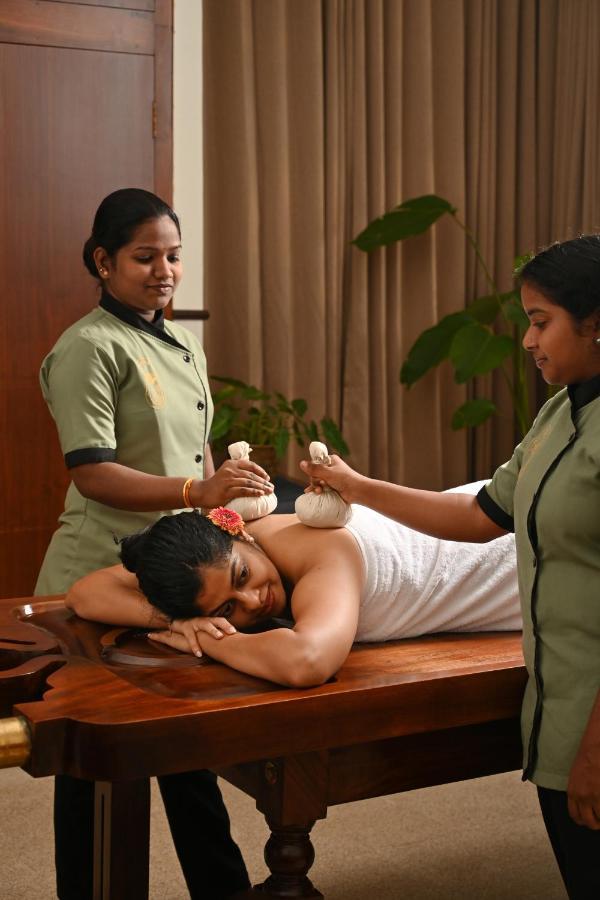 The Sacred Lotus Ayurveda Wellness Retreat Hotel Kochi Екстериор снимка