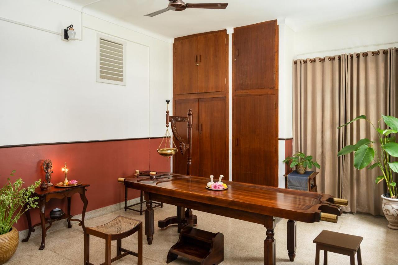 The Sacred Lotus Ayurveda Wellness Retreat Hotel Kochi Екстериор снимка