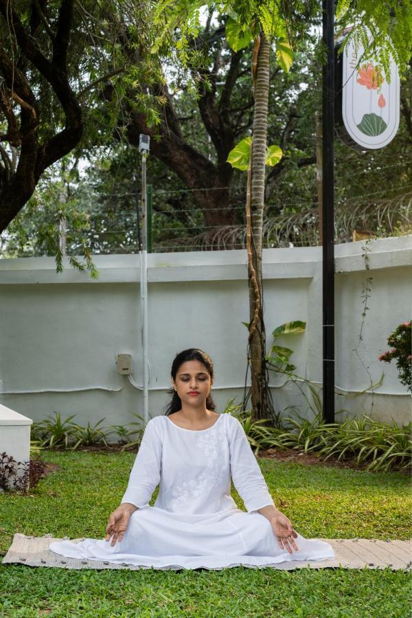 The Sacred Lotus Ayurveda Wellness Retreat Hotel Kochi Екстериор снимка