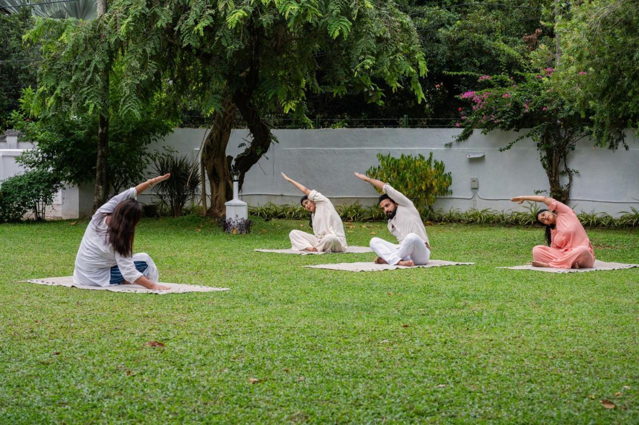 The Sacred Lotus Ayurveda Wellness Retreat Hotel Kochi Екстериор снимка